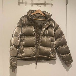 Aritzia Super Puff Shorty Puffer Jacket